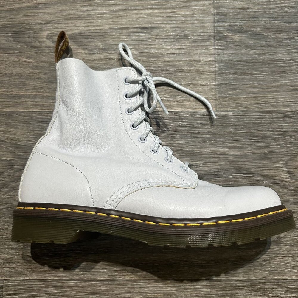 Dr Martens SZ 9 41 Chelsea Boots 1460 Pascal Leather Virginia Light Blue Grunge - Picture 3 of 11